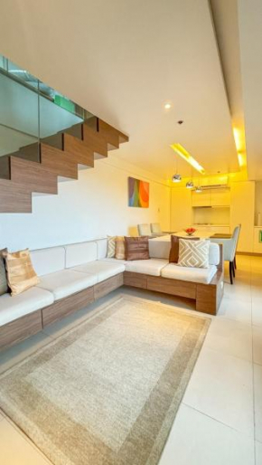 BGC Luxe Interior Suite with Golf Course View